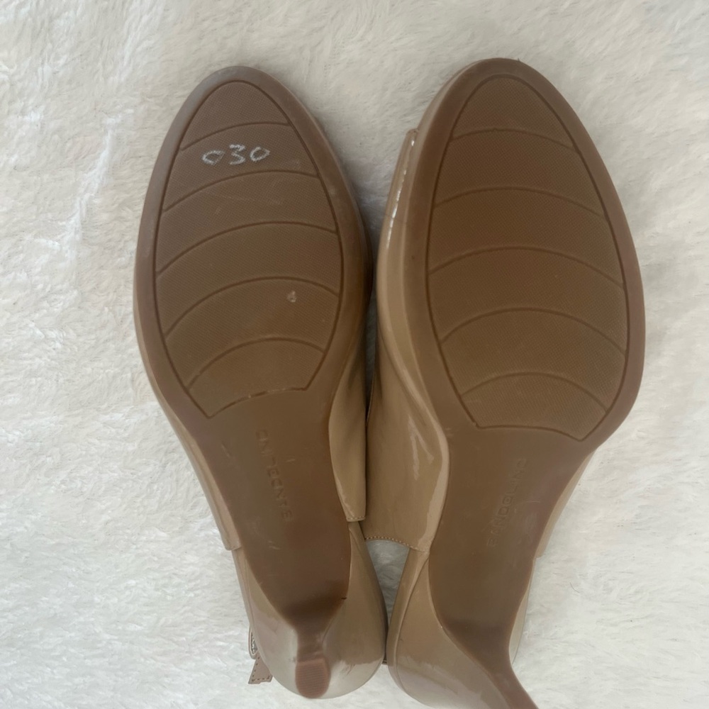 Tan 1 inch heels. - Picture 5 of 5